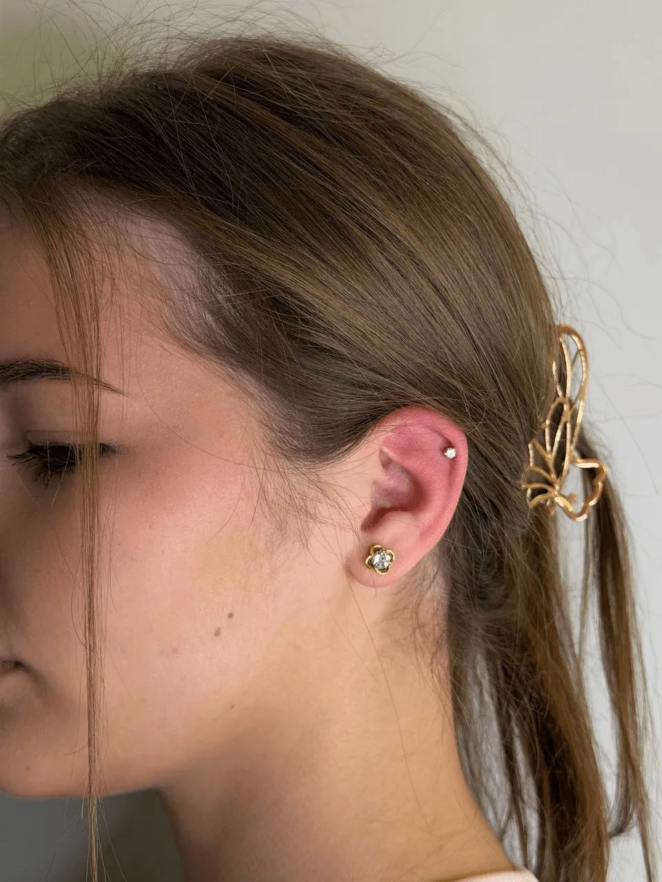 Przekłuwanie chrząstki helix — Cute Piercing Warszawa