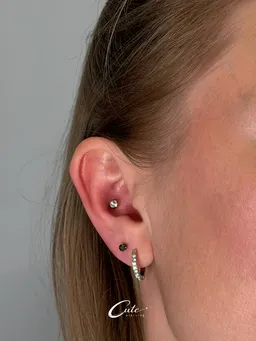 Przekłuwanie uszu Cute Piercing Warszawa — efekt zabiegu