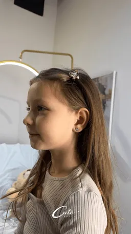 Przekłuwanie uszu Cute Piercing Warszawa — efekt zabiegu