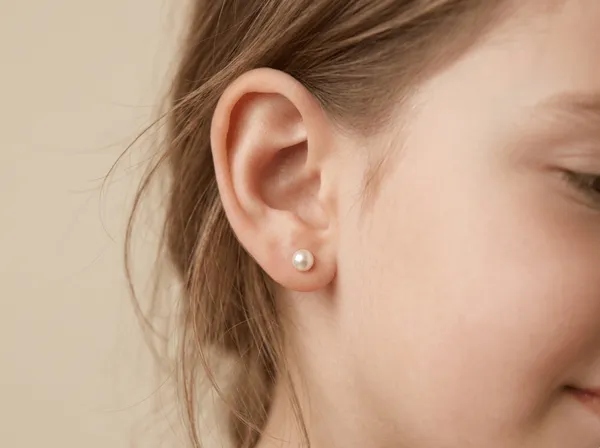 Przekłuwanie uszu dzieciom Warszawa — Cute Piercing Inverness Med